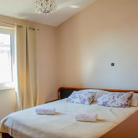 Modern Penthouse Kraljic Great Location & Terrace * زادار
